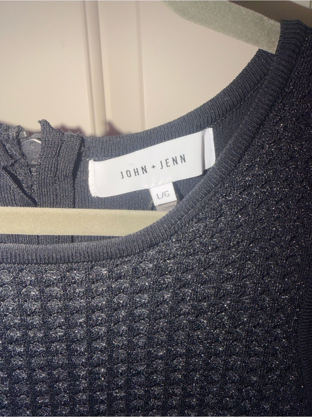 Sweater Neckline Identification - Picture 7 of 8